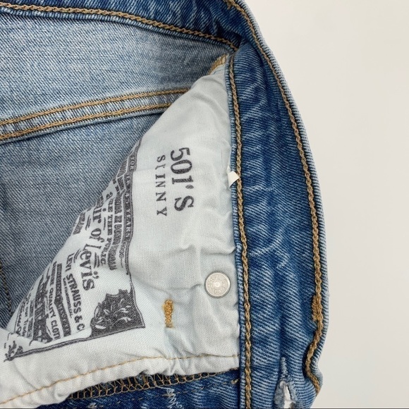 Levi's Classic 501 Skinny Denim Jeans in Light Blue Wash - Picture 14 of 16